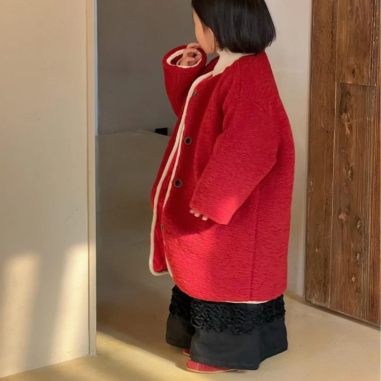 Girl Coats Winter Coat Korean Children Clothes 2023 Winter New Girl Coat Retro Red Plus Cotton-wool Sweater Year Coat
Girl Coats Winter Coat Korean Children Clothes 2023 Winter New Girl Coat Retro Red Plus Cotton-wool Sweater Year Coat