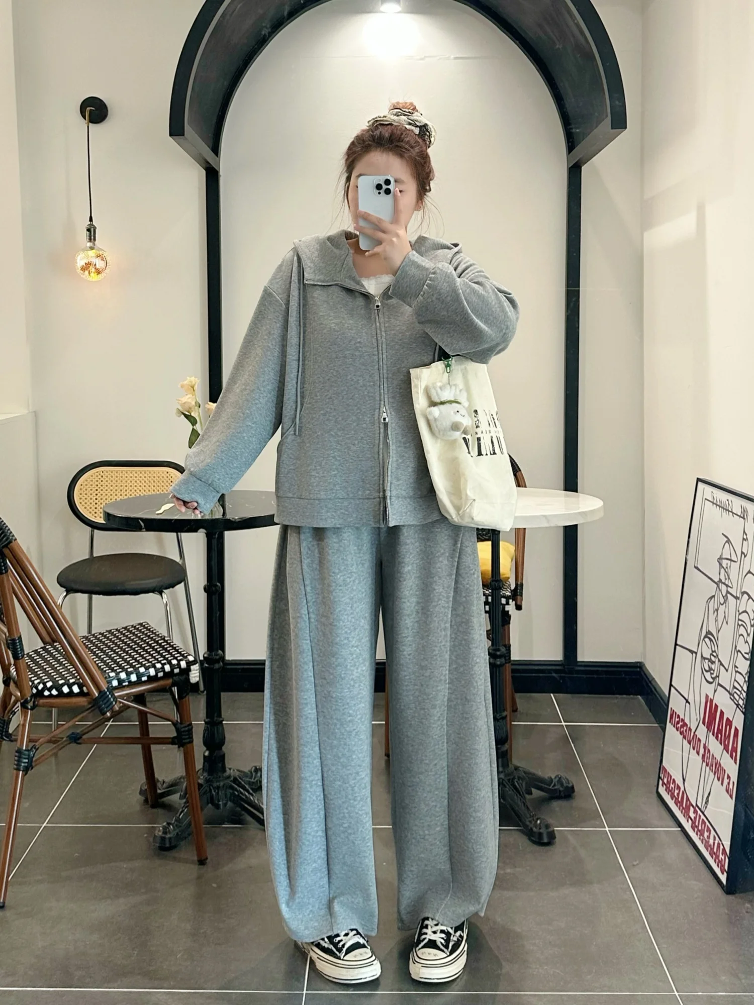 plus Size Women's Spring New Casual Loose Slimming Sporty Hoodie Set Thick Big Sister High Waist Long Pants Fashionable Two-P...
plus Size Women's Spring New Casual Loose Slimming Sporty Hoodie Set Thick Big Sister High Waist Long Pants Fashionable Two-P...