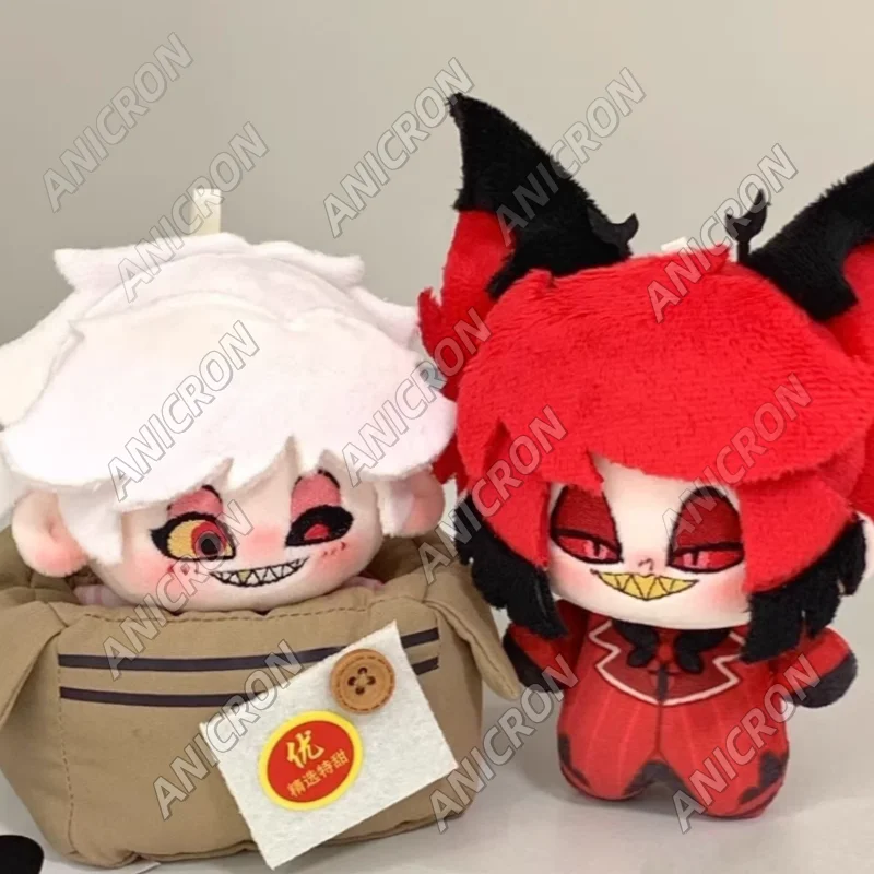 Плюшевая игрушка Аластор из Hazbin Hotel, 10 см, аниме-косплей, плюшевая фигурка Аластора Антонио, декоративный кулон-талисман, подарки
Плюшевая игрушка Аластор из Hazbin Hotel, 10 см, аниме-косплей, плюшевая фигурка Аластора Антонио, декоративный кулон-талисман, подарки