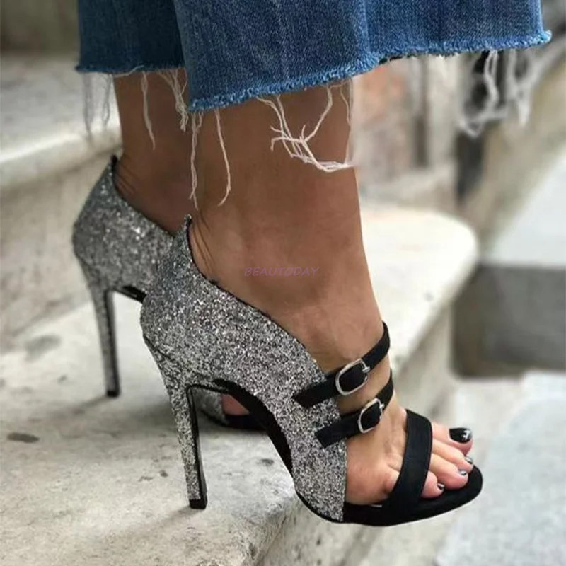 Silver Striped High-Heeled Shoes Fashionable Temperament Belt Buckle Design Black Color Blocked Stiletto Heel Lady Party Pumps
Silver Striped High-Heeled Shoes Fashionable Temperament Belt Buckle Design Black Color Blocked Stiletto Heel Lady Party Pumps