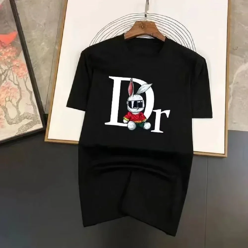 2026, весенне-летняя роскошная футболка с принтом, летняя футболка с коротким рукавом, женский модный топ из чистого хлопка с круглым вырезом
2026, весенне-летняя роскошная футболка с принтом, летняя футболка с коротким рукавом, женский модный топ из чистого хлопка с круглым вырезом