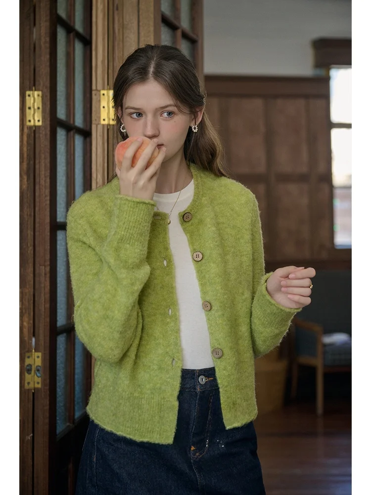 SimpleRetro Women's Knitted Open Cardigan Lazy Style Long Sleeve Wool Yarn Sweater Outerwear Casual Loose Fit round Neck Button
SimpleRetro Women's Knitted Open Cardigan Lazy Style Long Sleeve Wool Yarn Sweater Outerwear Casual Loose Fit round Neck Button