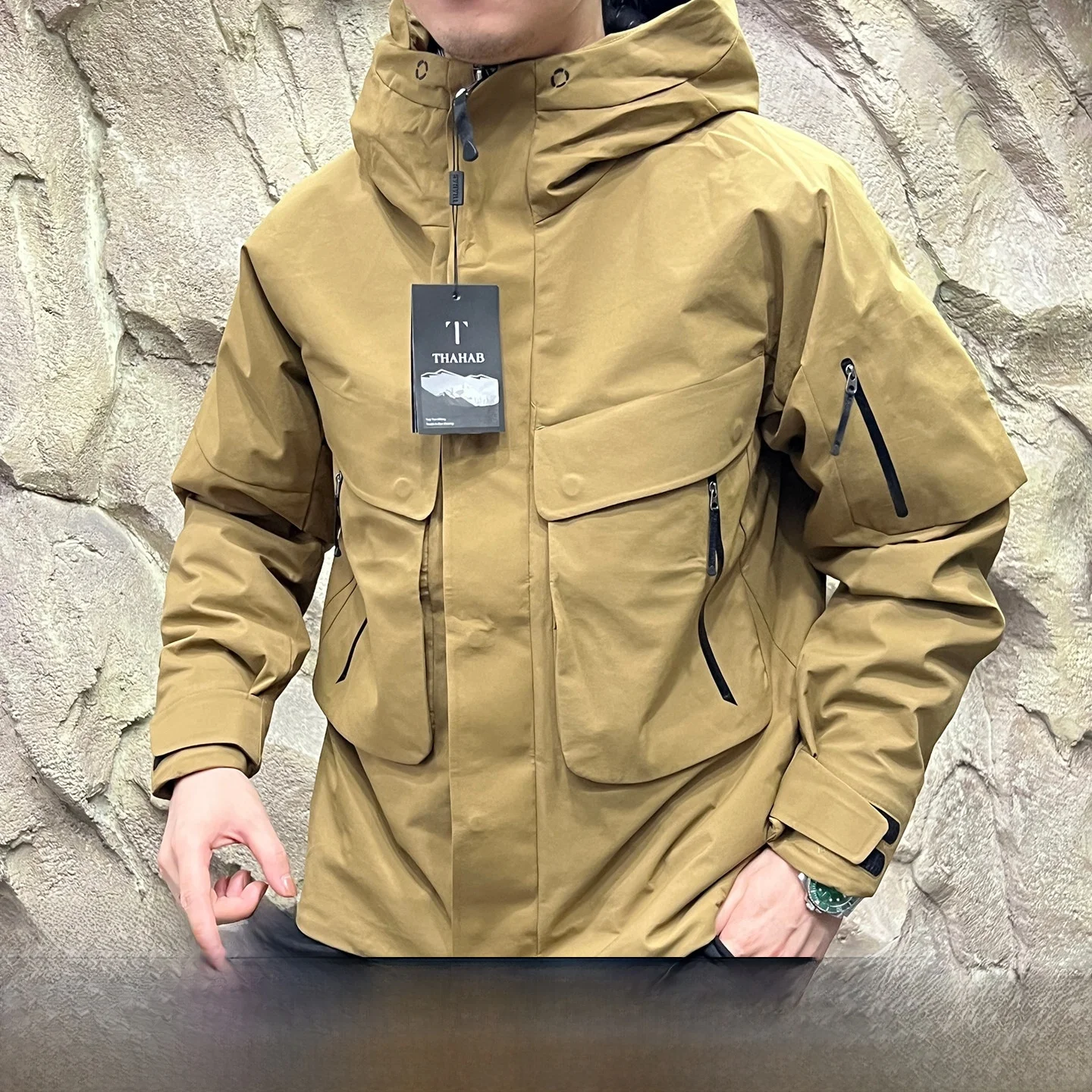 High-End 90% White Duck down Men's Jacket Windproof Water-Resistant Hooded Fleece-Lined Zipper Closure Outdoor Style Coat
High-End 90% White Duck down Men's Jacket Windproof Water-Resistant Hooded Fleece-Lined Zipper Closure Outdoor Style Coat