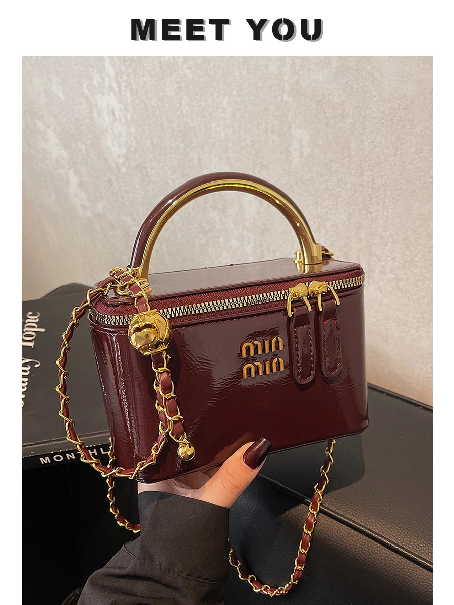 Luxury high-end designer niche super hot small bag female 2025 wild fashion portable box bag chain shoulder bag messenger bag
Luxury high-end designer niche super hot small bag female 2025 wild fashion portable box bag chain shoulder bag messenger bag