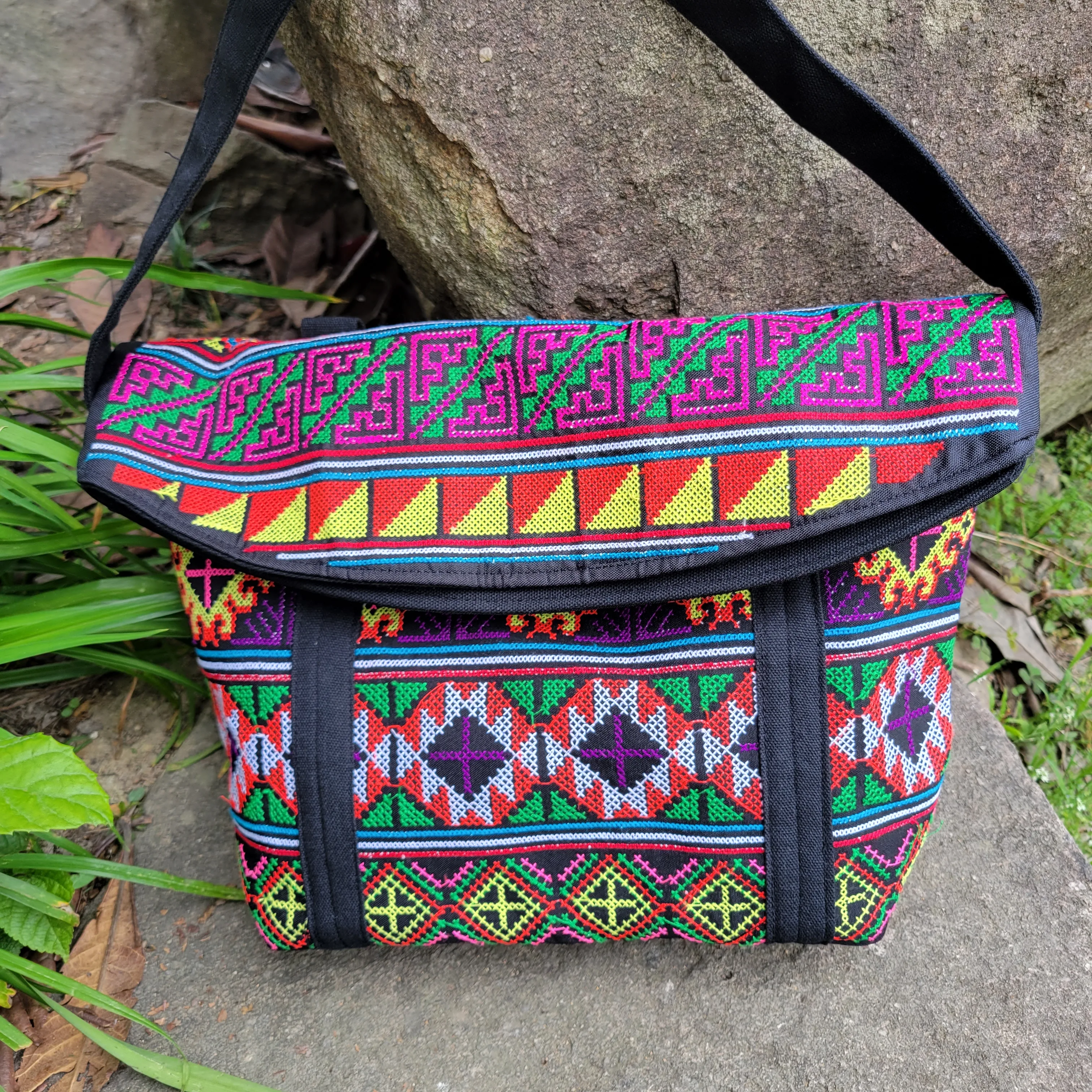 Double embroidery women bags Cross stitch large canvas bag Vintage shoulder bags Ethnic bag Folding bag free shipping
Double embroidery women bags Cross stitch large canvas bag Vintage shoulder bags Ethnic bag Folding bag free shipping