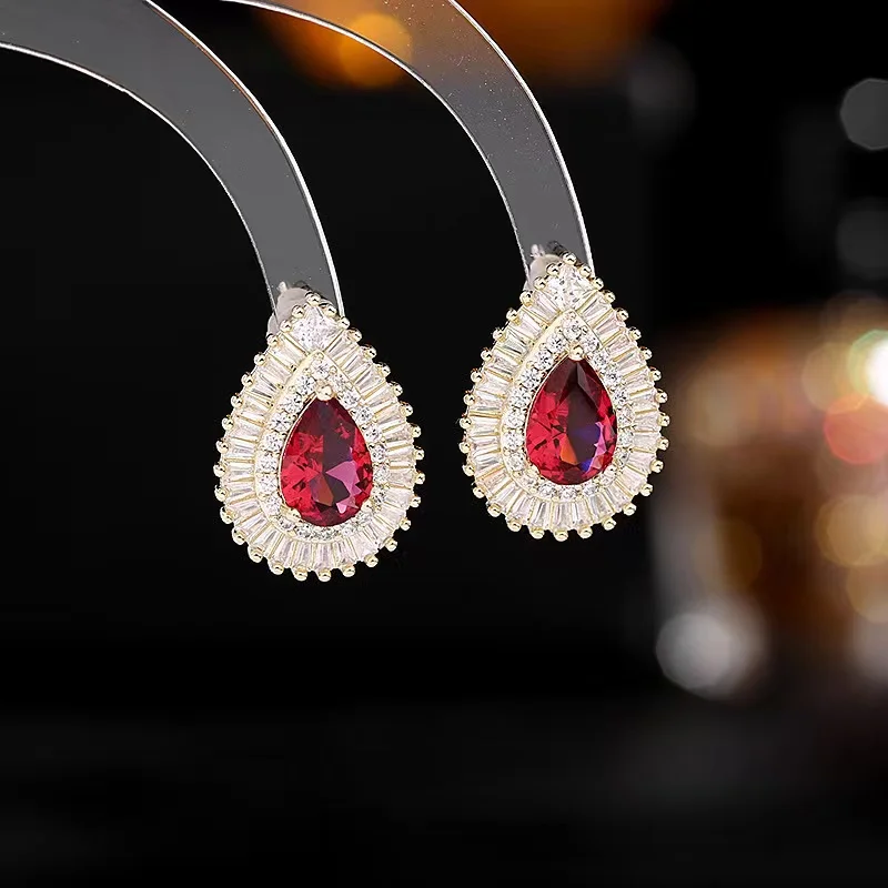 EYEY Zircons Fancy Stud Water Drop Shining CZ Zircon Crystal Earrings for Women Silver Plated Cocktail Party Fine Jewelry Gift
EYEY Zircons Fancy Stud Water Drop Shining CZ Zircon Crystal Earrings for Women Silver Plated Cocktail Party Fine Jewelry Gift