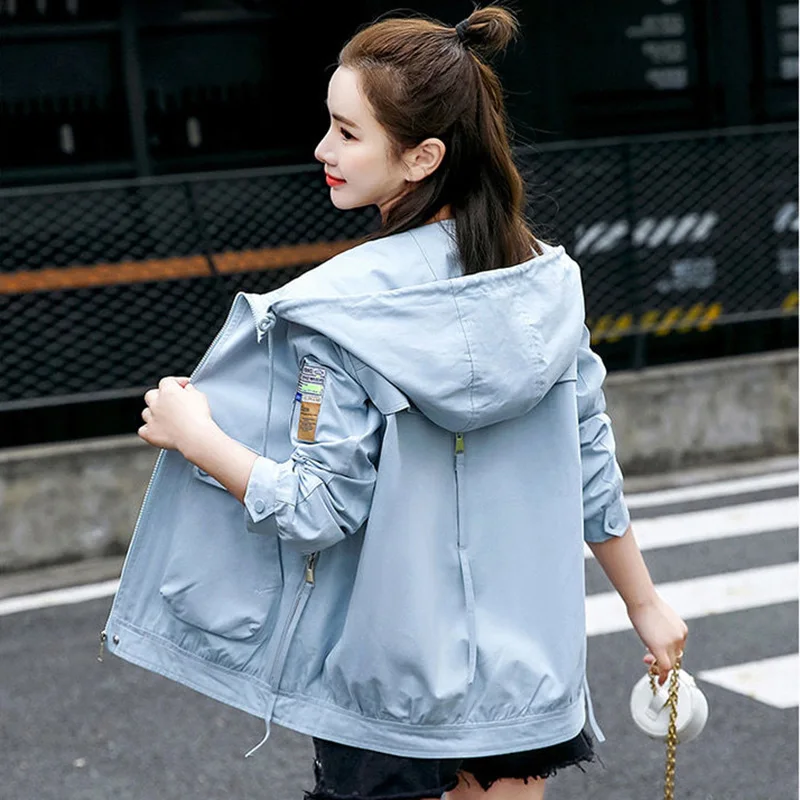 Windbreaker Women Autumn Coat 2024 New Korean Fashion Loose Female Tops Casual Hooded Trench Coat Ladies Overcoat Outerwear
Windbreaker Women Autumn Coat 2024 New Korean Fashion Loose Female Tops Casual Hooded Trench Coat Ladies Overcoat Outerwear