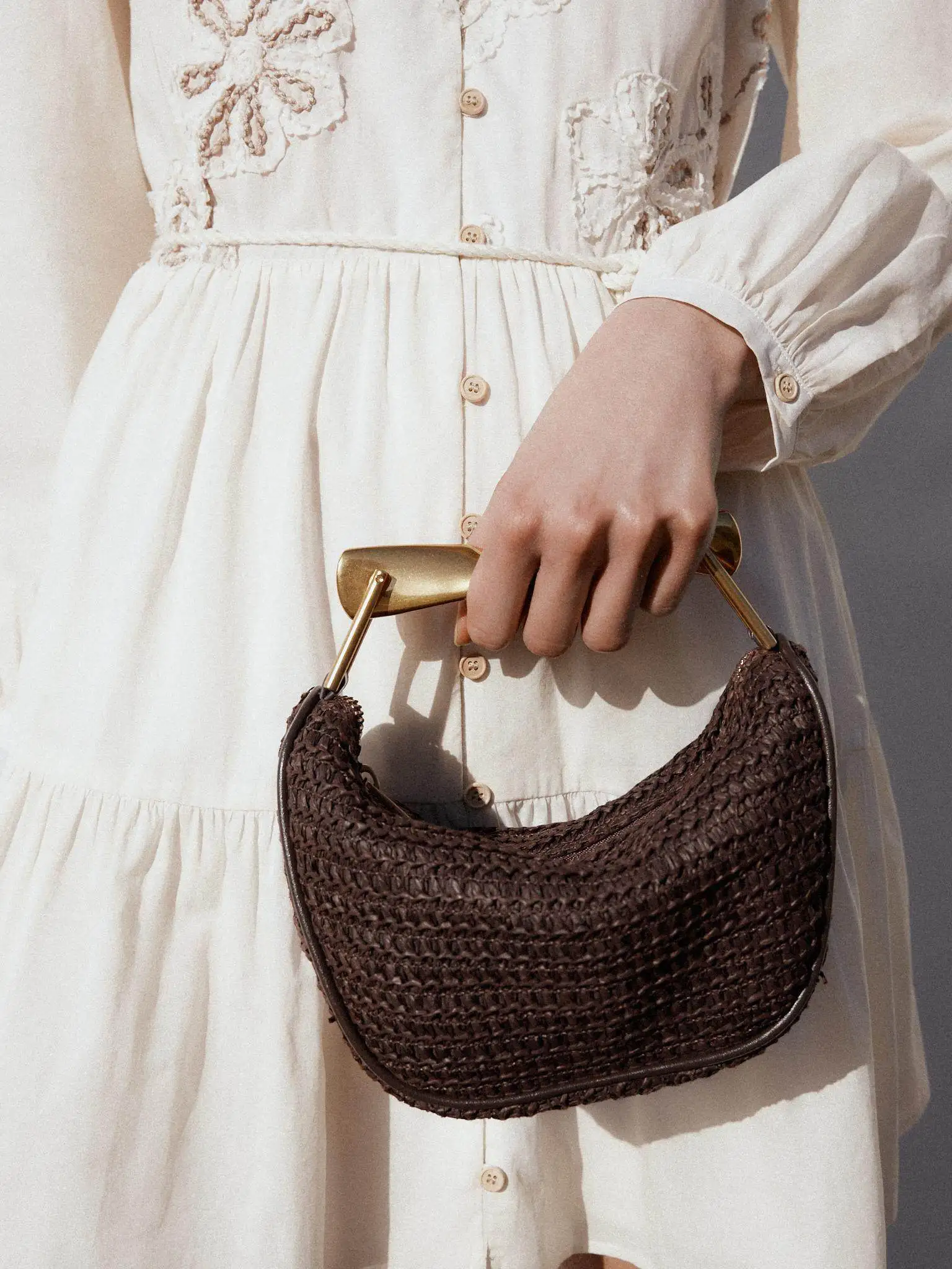 Fashionable Woven Handbag Metal Chain Crossbody Bag High-End Feelings Retro Style ZA Quality Handheld Bag for Women
Fashionable Woven Handbag Metal Chain Crossbody Bag High-End Feelings Retro Style ZA Quality Handheld Bag for Women