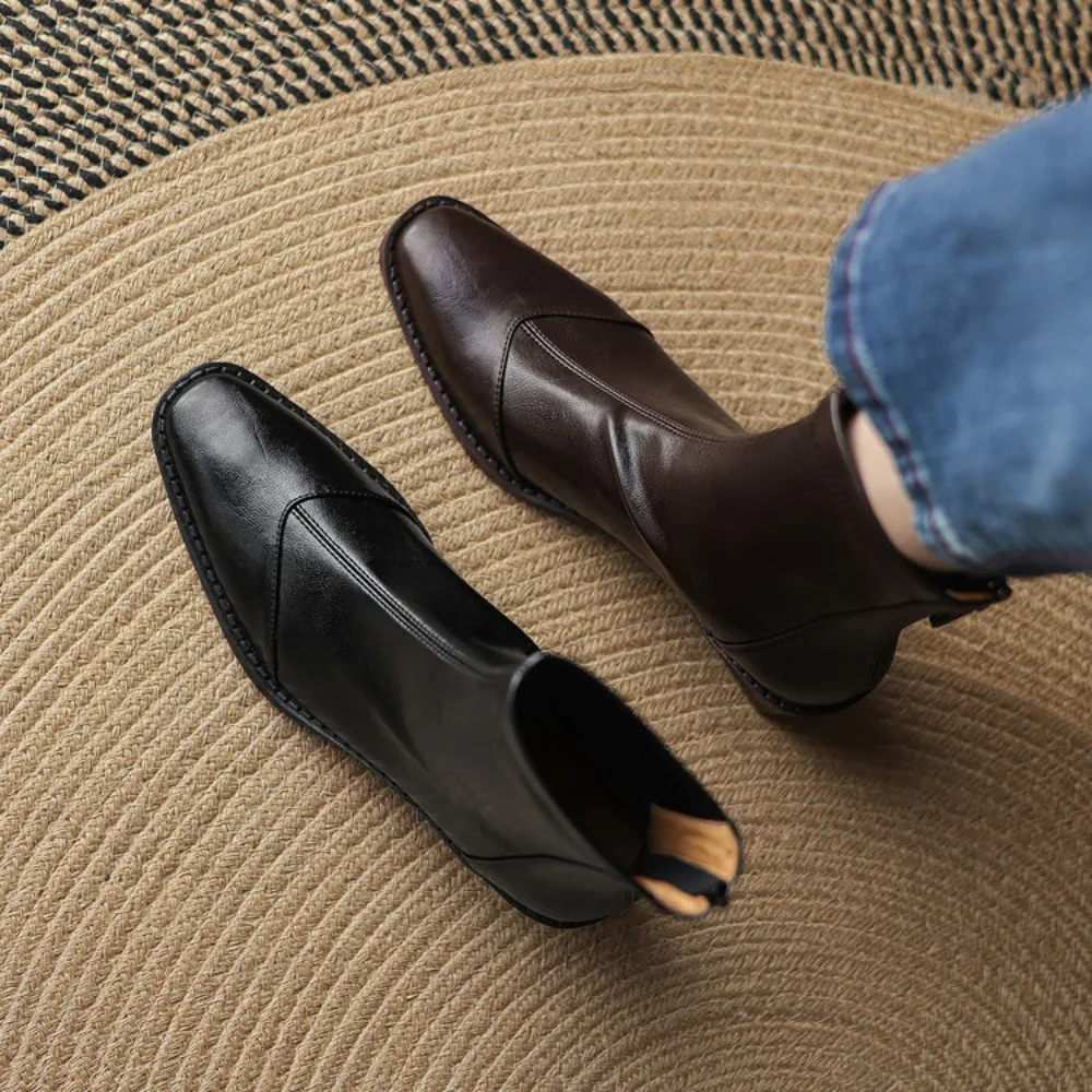 Women's 2026 New Chelsea Boots, Genuine Leather Chunky Mid Heel, Solid Color Autumn Winter Casual Wear
Women's 2026 New Chelsea Boots, Genuine Leather Chunky Mid Heel, Solid Color Autumn Winter Casual Wear
