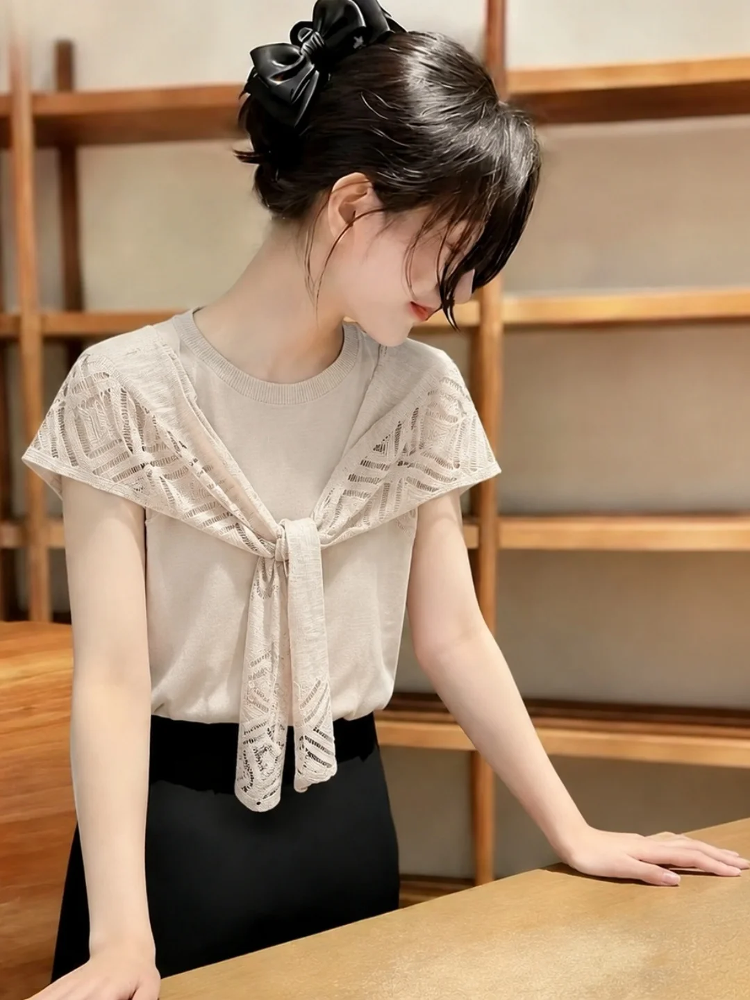 Elegant Soft Silk Knitted Shoulder Bared round Neck Top Korean Style Casual Summer Fashionable Loose Fit Silk Blend Top
Elegant Soft Silk Knitted Shoulder Bared round Neck Top Korean Style Casual Summer Fashionable Loose Fit Silk Blend Top