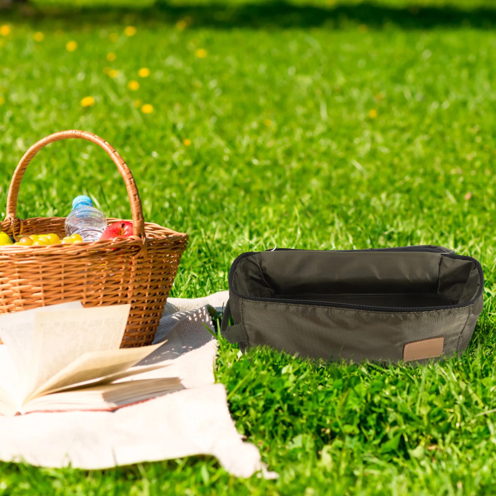 1pc Multifunctional Outdoor Picnic Tableware Storage Bag Camping Utensils Organizer Large Capacity Lightweight Travel
1pc Multifunctional Outdoor Picnic Tableware Storage Bag Camping Utensils Organizer Large Capacity Lightweight Travel