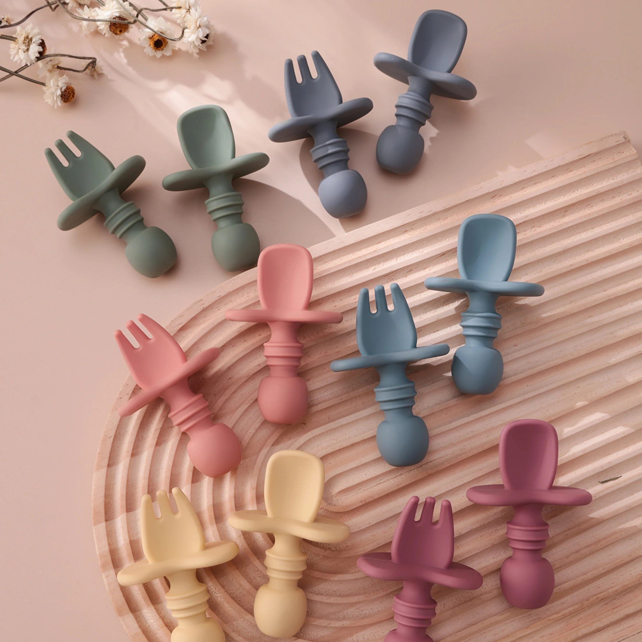 Color Kids 2PCS Silicone Baby Tableware Set Soft Fork Spoon BPA Free Portable Mini Feeding Utensils Spork Training Fork Spoon
Color Kids 2PCS Silicone Baby Tableware Set Soft Fork Spoon BPA Free Portable Mini Feeding Utensils Spork Training Fork Spoon