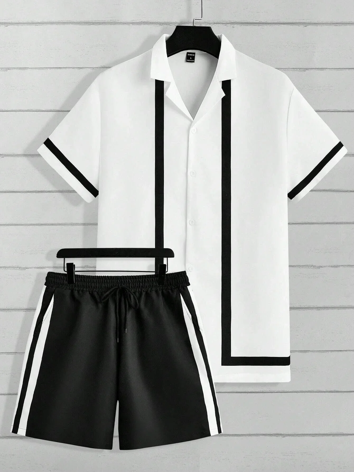 Summer Men Shirts Set Vintage Simple Stripes Beach Short Sleeve Casual Lapel Shirt Oversized Beach Shorts Hawaiian Suits Costume
Summer Men Shirts Set Vintage Simple Stripes Beach Short Sleeve Casual Lapel Shirt Oversized Beach Shorts Hawaiian Suits Costume