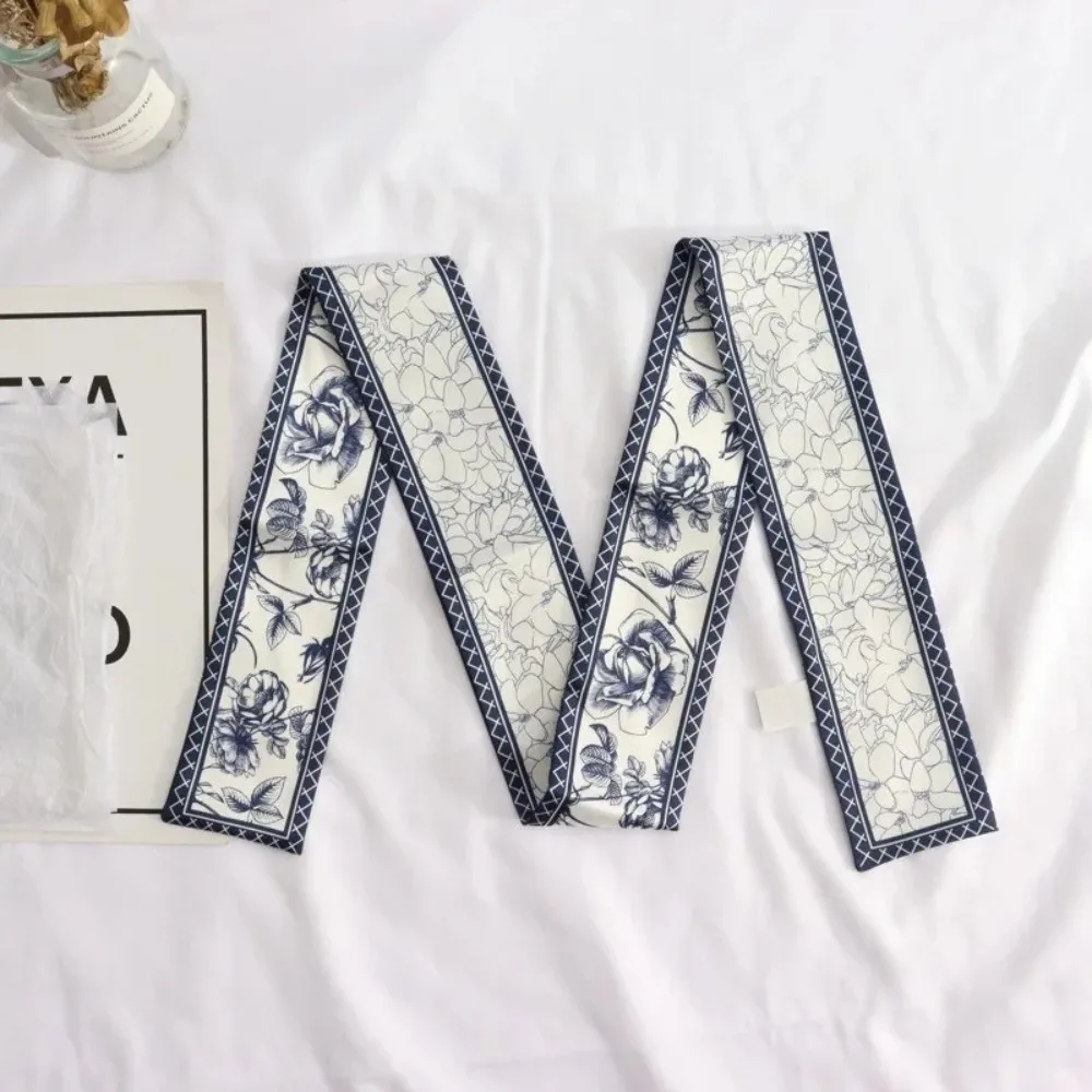 Versatile 90×7cm Silk Scarf Retro Elegant Narrow Scarf Floral Pattern Double Sided Neck Scarf for Women
Versatile 90×7cm Silk Scarf Retro Elegant Narrow Scarf Floral Pattern Double Sided Neck Scarf for Women