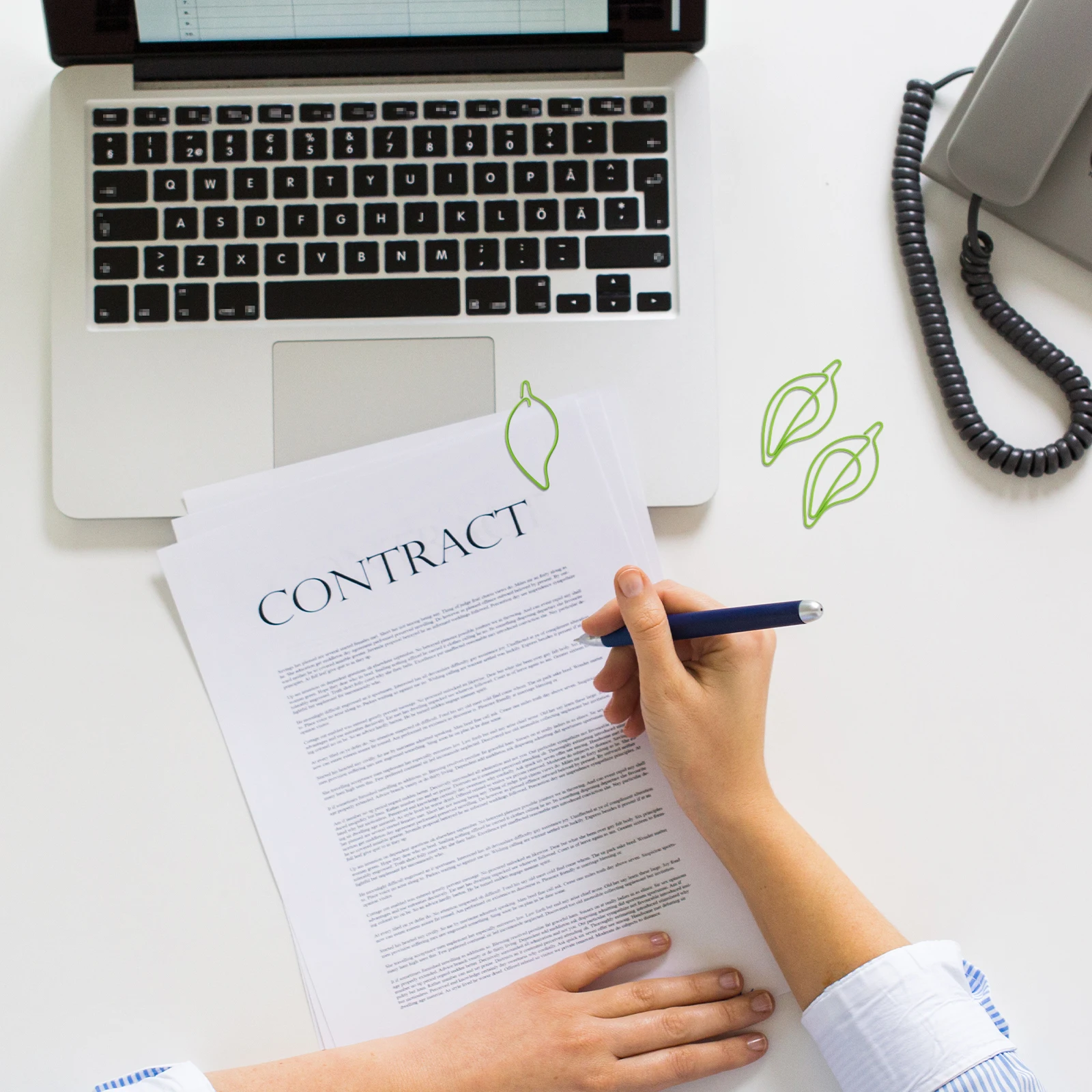 30Pcs Leaf Shaped Paperclips Metal Creative Clips for Office School Document Files Paperwork Strong Clamps 
30Pcs Leaf Shaped Paperclips Metal Creative Clips for Office School Document Files Paperwork Strong Clamps