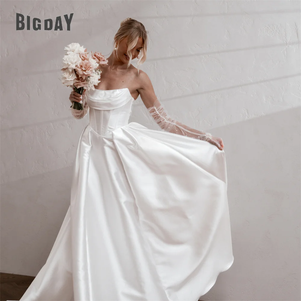 Classic A-Line Wedding Dress Women Boat Neck Strapless Satin Pleat Open Back Pleat Bridal Gown Train Vestido De Noiva Customized
Classic A-Line Wedding Dress Women Boat Neck Strapless Satin Pleat Open Back Pleat Bridal Gown Train Vestido De Noiva Customized