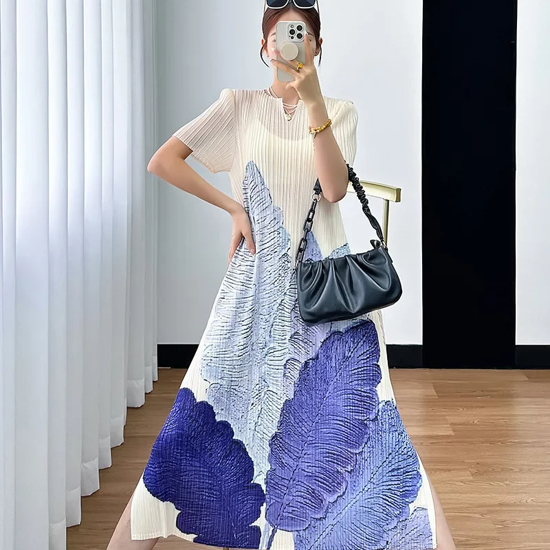 Miyake Pleated Skirt Women 2024 Summer New Round Neck Short-sleeved Printed Slim and Elegant Temperament Slit Dress for Women
Miyake Pleated Skirt Women 2024 Summer New Round Neck Short-sleeved Printed Slim and Elegant Temperament Slit Dress for Women