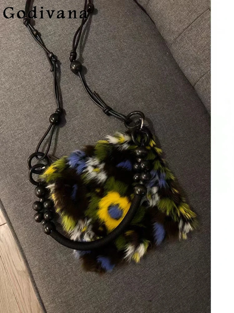 Fashionable All-Match Flower Fur Stitching Women's Shoulder Bags Autumn Winter New Plush Zipper Bag Shoulder Bag Messenger Bags
Fashionable All-Match Flower Fur Stitching Women's Shoulder Bags Autumn Winter New Plush Zipper Bag Shoulder Bag Messenger Bags