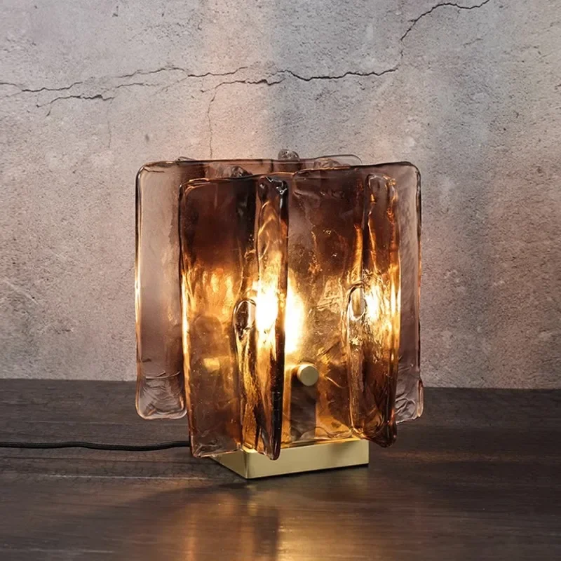 Postmodern Minimalist Light Luxury Art Glass All Copper Bedroom Bedside Designer Creative Personality Amber Desk Lamp
Postmodern Minimalist Light Luxury Art Glass All Copper Bedroom Bedside Designer Creative Personality Amber Desk Lamp