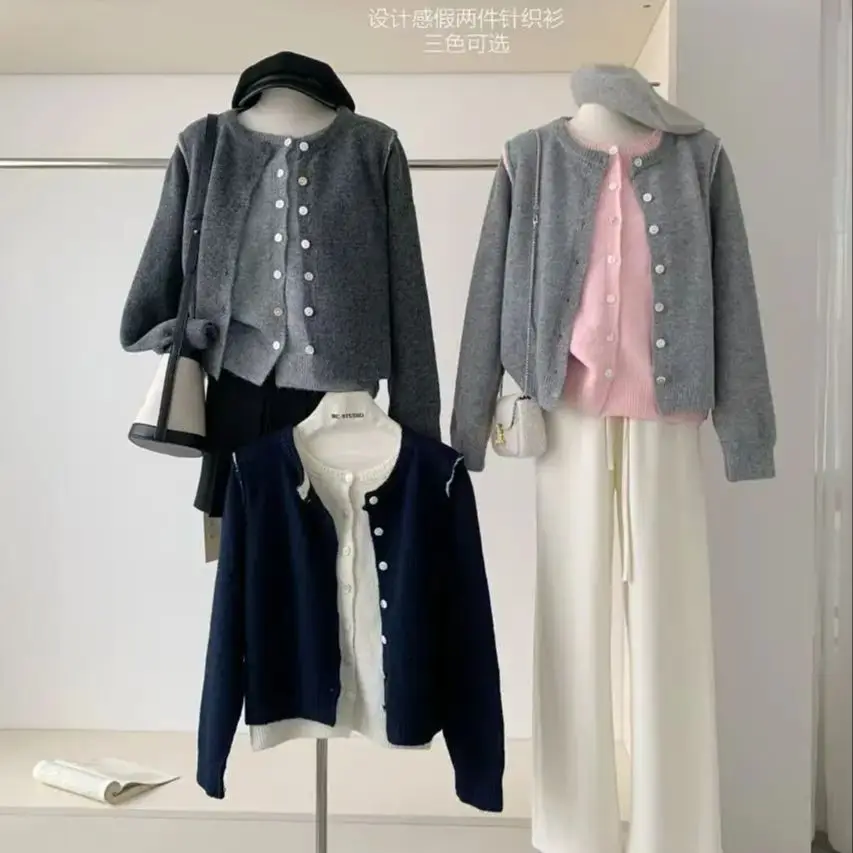 Fake two-piece knitted cardigan for women 2024 new spring and autumn outer wear soft waxy sweater jacket gray top
Fake two-piece knitted cardigan for women 2024 new spring and autumn outer wear soft waxy sweater jacket gray top