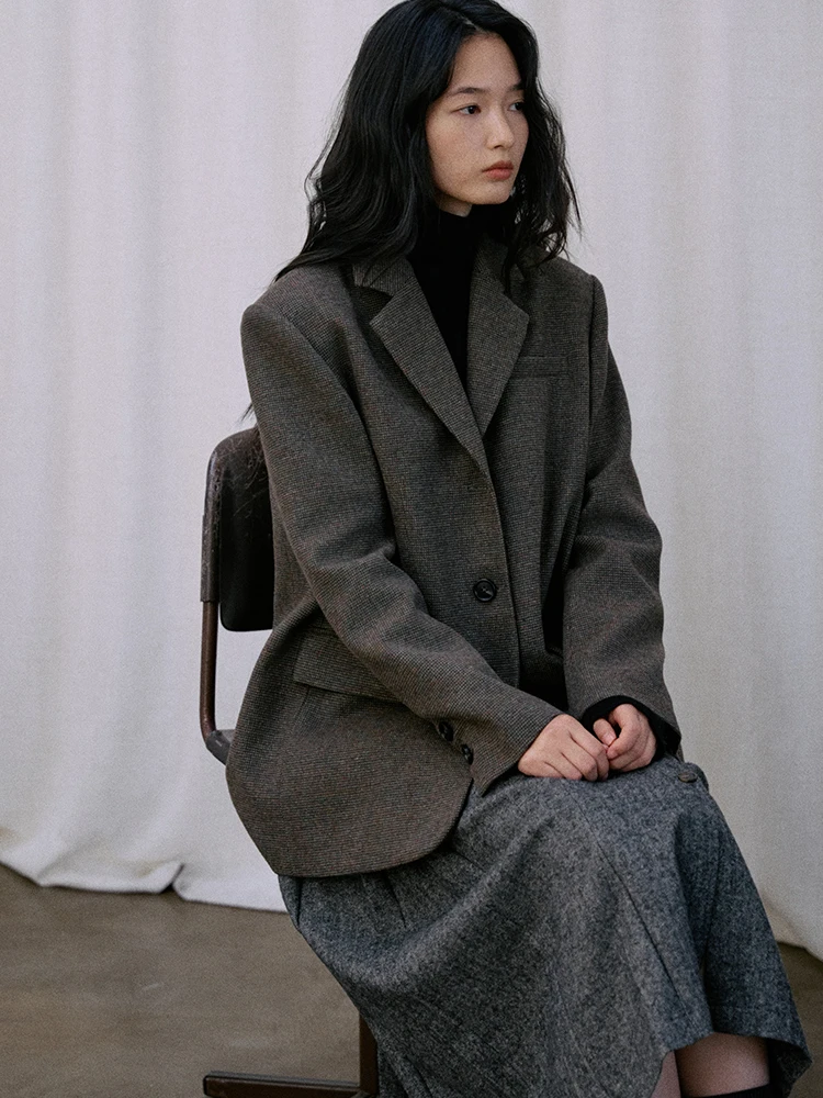 Jicouture Retro Sle Wool Blend Plaid Women's Suit Coat Winter Commute Single Button Outerwear Loose Fit Long Sve
Jicouture Retro Sle Wool Blend Plaid Women's Suit Coat Winter Commute Single Button Outerwear Loose Fit Long Sve