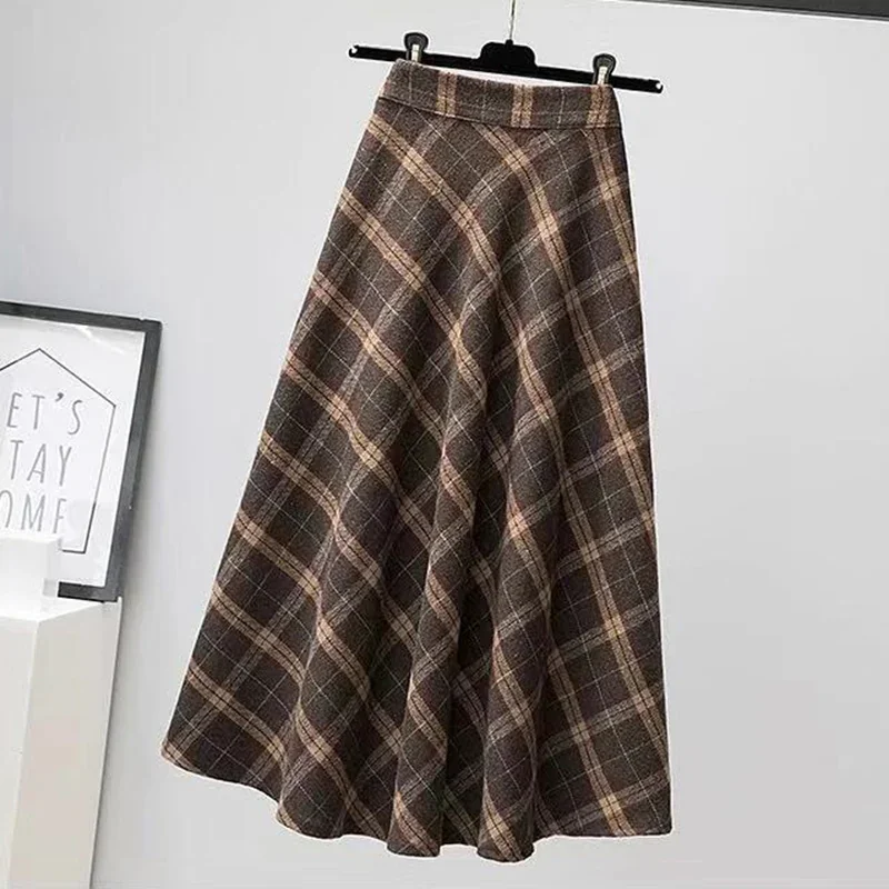 Autumn Winter Faux Woolen Skirt Women Vintage Thicken High Waist Long Skirt Woman 2025 Warm A Line Pleated Plaid Skirt Female
Autumn Winter Faux Woolen Skirt Women Vintage Thicken High Waist Long Skirt Woman 2025 Warm A Line Pleated Plaid Skirt Female