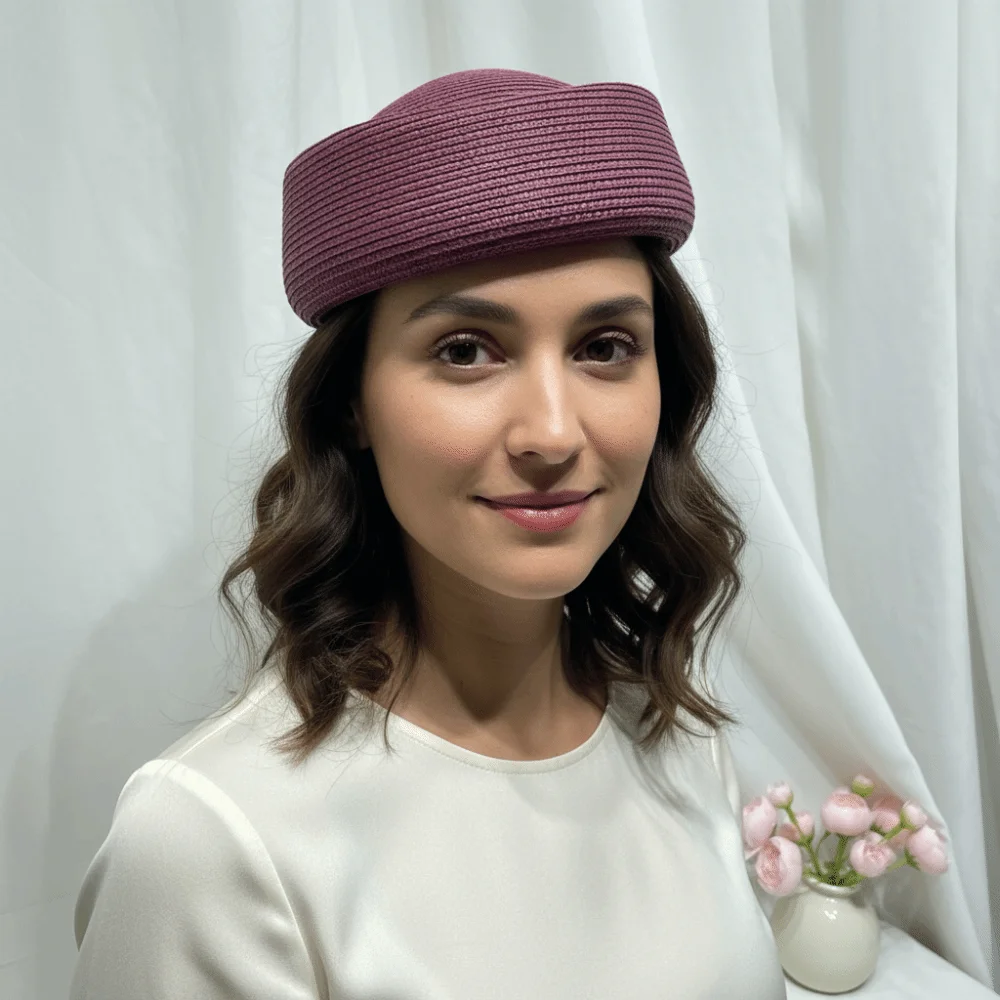 Women Elegant Straw Beret Hat Classic Handmade Flight Attendant Hat Teardrop Simple Vintage Sun Hat Wedding Party
Women Elegant Straw Beret Hat Classic Handmade Flight Attendant Hat Teardrop Simple Vintage Sun Hat Wedding Party