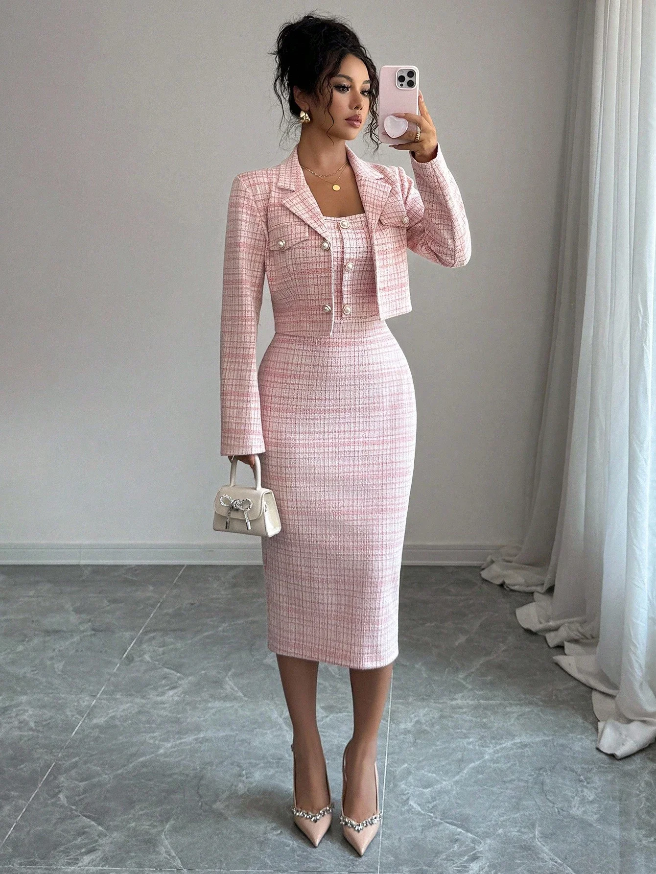 Elegant Tweed 2-Piece Set: Short Blazer Jacket + Sleeveless Fitted Bodycon Dress
Elegant Tweed 2-Piece Set: Short Blazer Jacket + Sleeveless Fitted Bodycon Dress