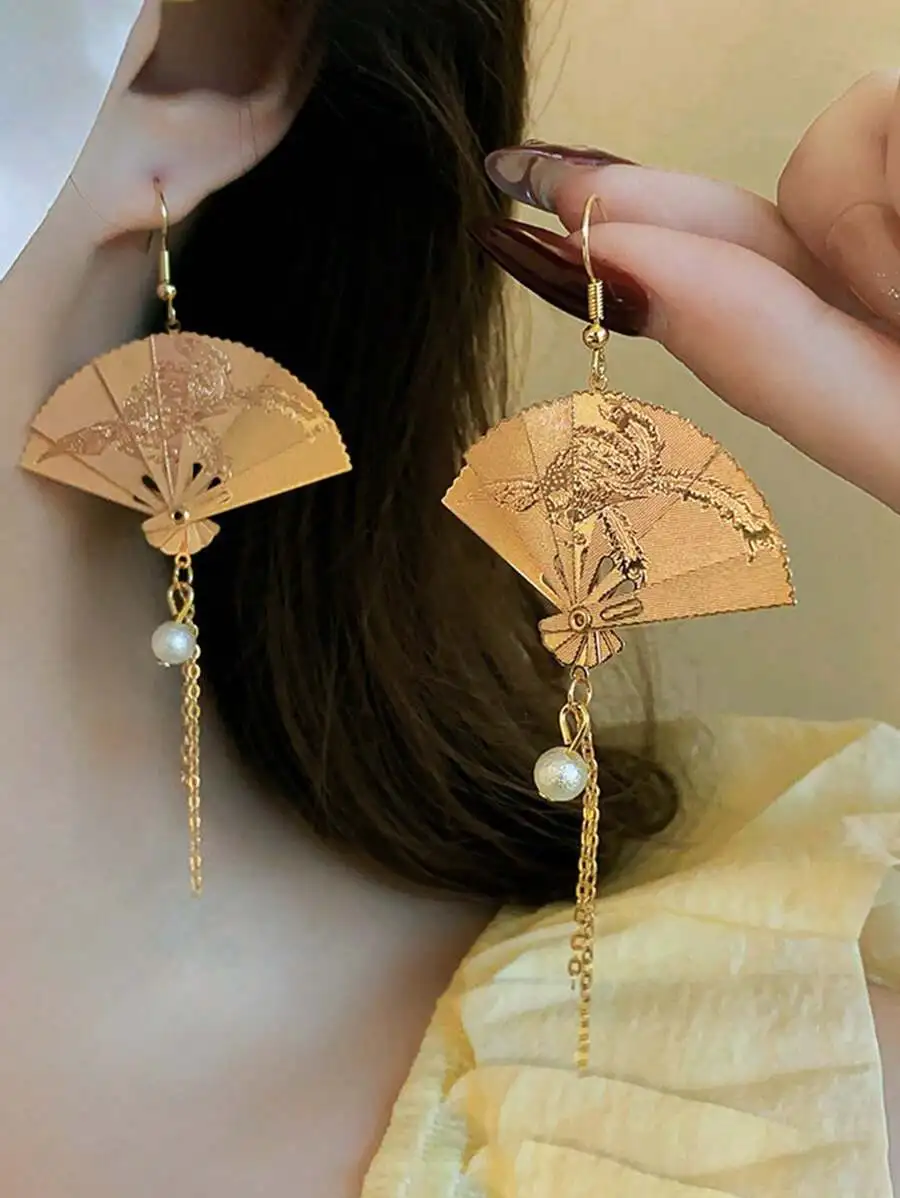 Elegant Retro Chinese Style Phoenix Floral Fan Tassel Clip On Earrings For Women
Elegant Retro Chinese Style Phoenix Floral Fan Tassel Clip On Earrings For Women