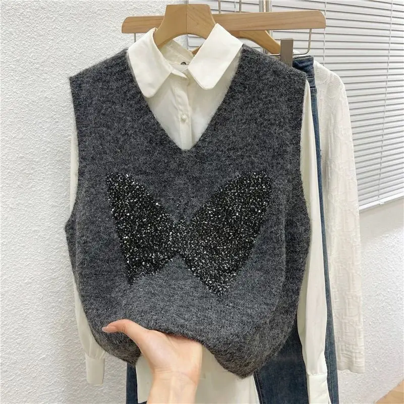 Butterfly Sequined Knit Vest for Women Spring Autumn New Button Design Sweater Vest Outerwear Sleeveless Top Pullover Trendy
Butterfly Sequined Knit Vest for Women Spring Autumn New Button Design Sweater Vest Outerwear Sleeveless Top Pullover Trendy