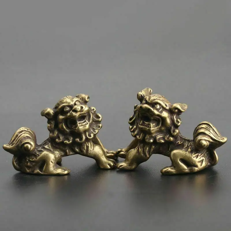 A PAIR Chinese Collection old Asian Brass lion Exquisite hand piece statue
A PAIR Chinese Collection old Asian Brass lion Exquisite hand piece statue