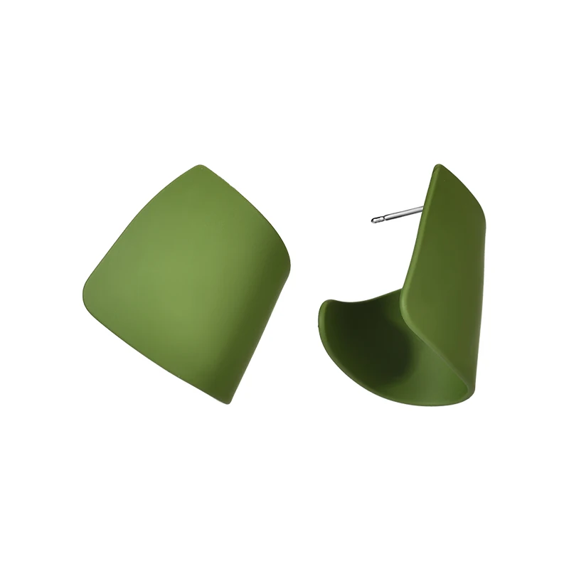 Cold style retro fashion European and American high-end earrings, temperament creative versatile earrings
Cold style retro fashion European and American high-end earrings, temperament creative versatile earrings