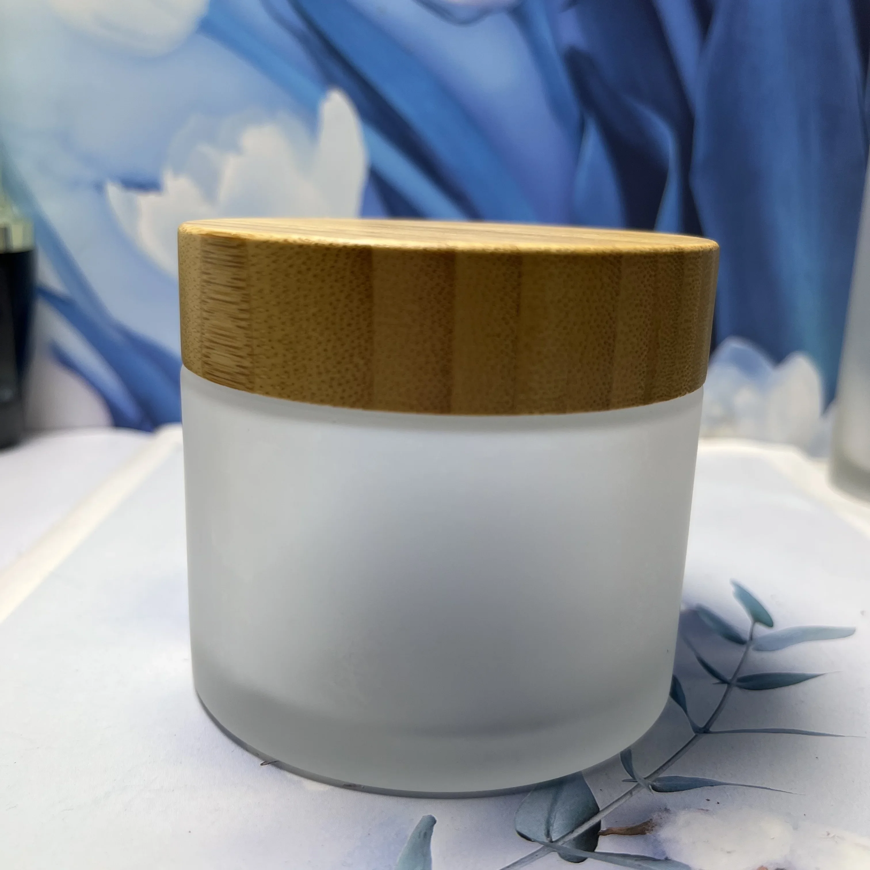 body cream DIY mask empty frosted glass jar amber glass container Cream Jar With Bamboo Lid,large size costemic jars with caps
body cream DIY mask empty frosted glass jar amber glass container Cream Jar With Bamboo Lid,large size costemic jars with caps