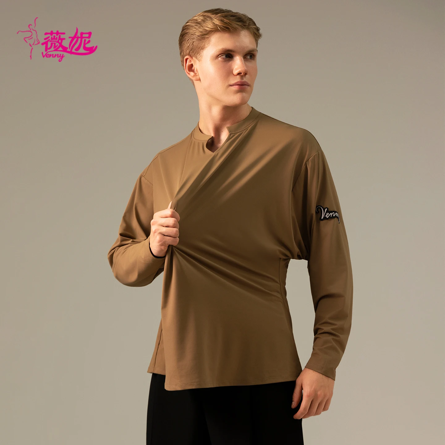 Vennystyle Latin Dance Shirt for Men,V-Neck Long Sleeve Practice Top,Basic Versatile Ballroom Training Wear,Stretch Comfort Fit
Vennystyle Latin Dance Shirt for Men,V-Neck Long Sleeve Practice Top,Basic Versatile Ballroom Training Wear,Stretch Comfort Fit