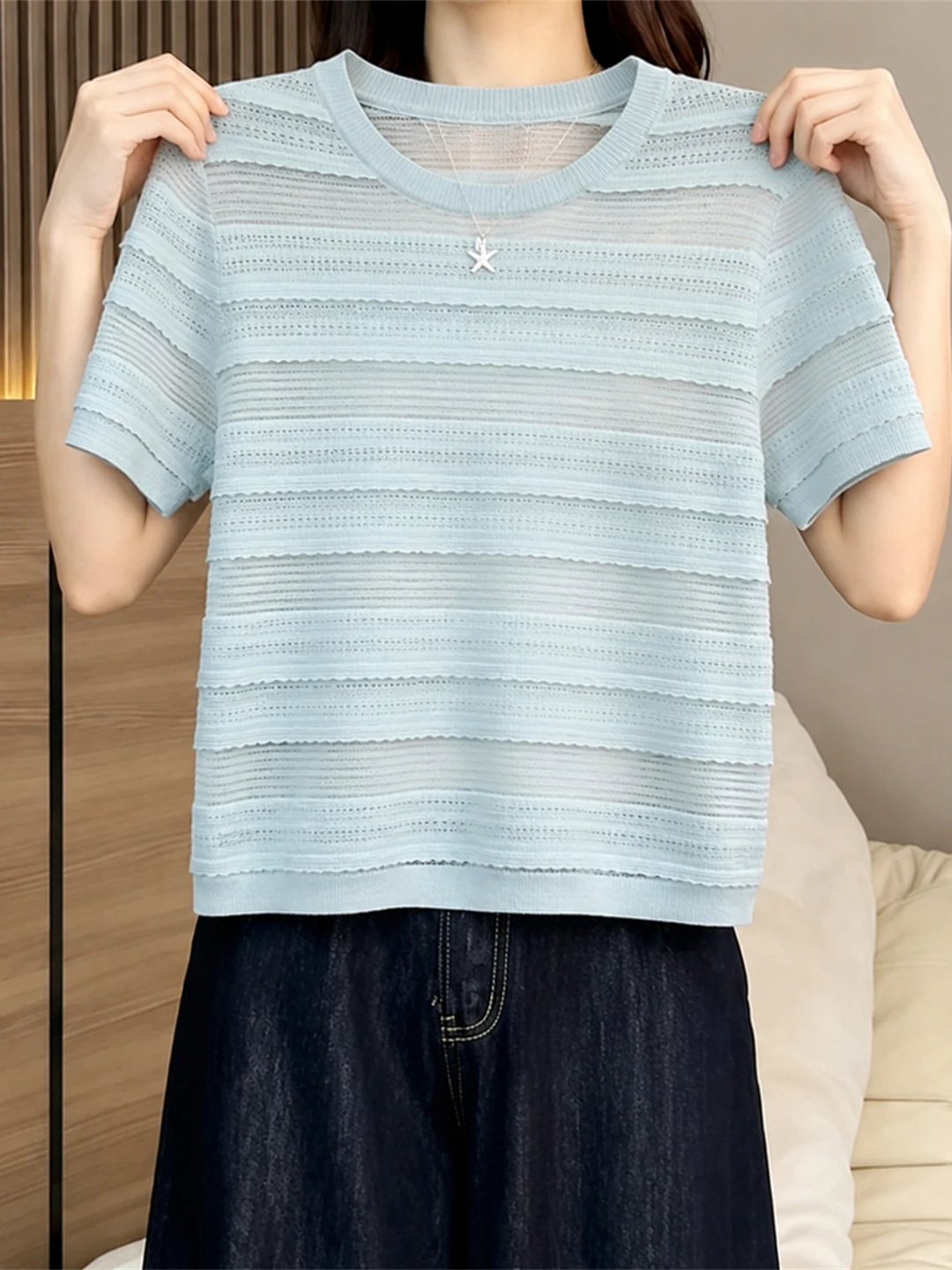 Chic Casual Short Sleeve T-Shirt round Neck Women's Fashion Design Sensation Summer Shirt Stylish Slimming Effect Korean Style
Chic Casual Short Sleeve T-Shirt round Neck Women's Fashion Design Sensation Summer Shirt Stylish Slimming Effect Korean Style