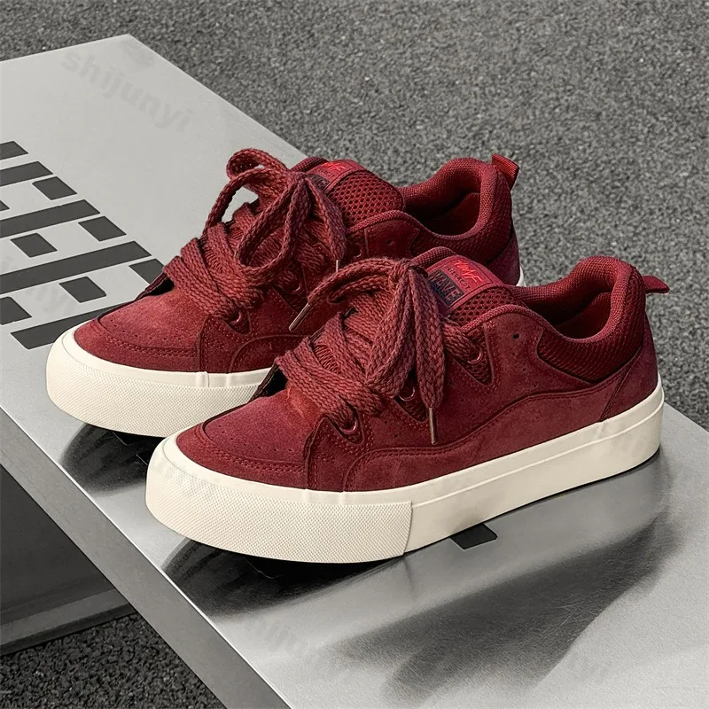 Мужские кроссовки на платформе 2025, модные удобные противоскользящие кроссовки на шнуровке, уличная повседневная обувь для скейтборда, кроссовки высокого качества на плоской подошве
Мужские кроссовки на платформе 2025, модные удобные противоскользящие кроссовки на шнуровке, уличная повседневная обувь для скейтборда, кроссовки высокого качества на плоской подошве