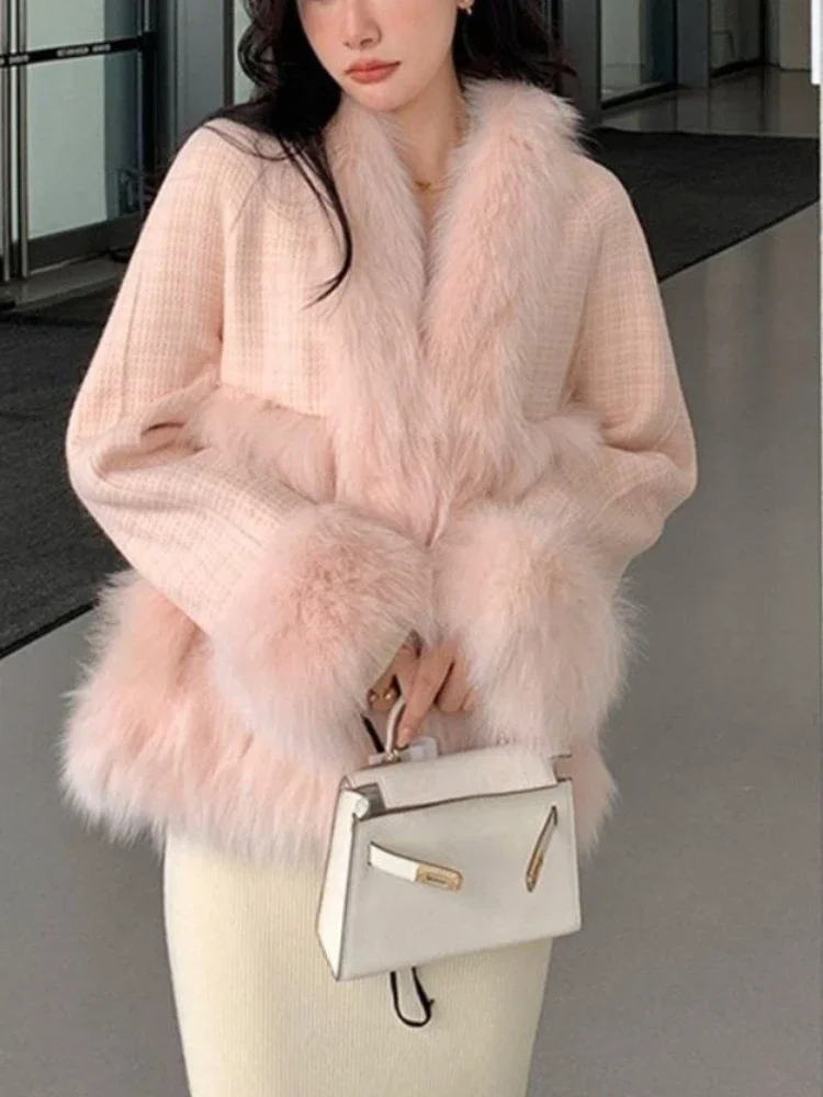 2024 Spring Elegant Warm Pink Overcoat Women Outwear Casual Long Sleeve Sweet Office Lady Fur Jackets Korean Fashion Outwear
2024 Spring Elegant Warm Pink Overcoat Women Outwear Casual Long Sleeve Sweet Office Lady Fur Jackets Korean Fashion Outwear