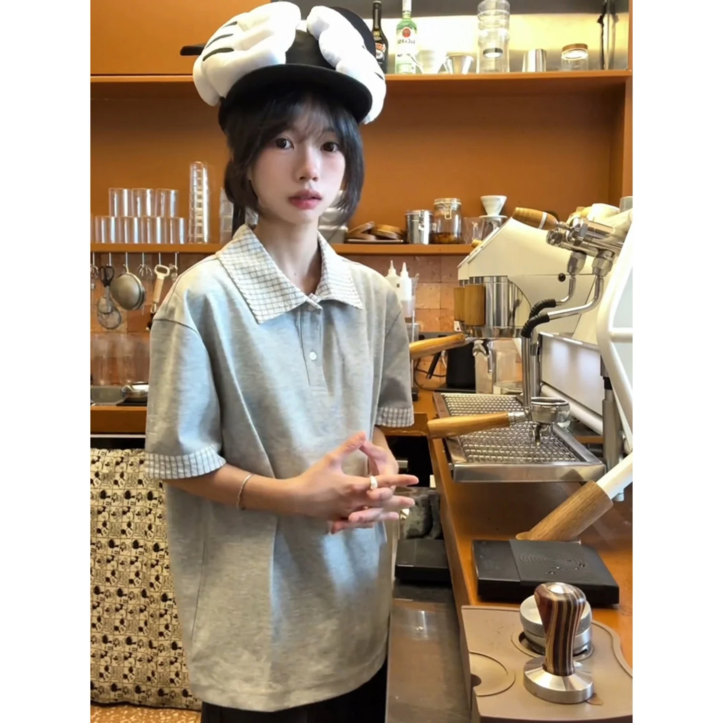 Light Grey Plaid Patchwork Fake Two-Piece Short Sleeve Men's Shirt Casual Shoulder T-Shirt Summer High-End Feel Half Sleeve
Light Grey Plaid Patchwork Fake Two-Piece Short Sleeve Men's Shirt Casual Shoulder T-Shirt Summer High-End Feel Half Sleeve