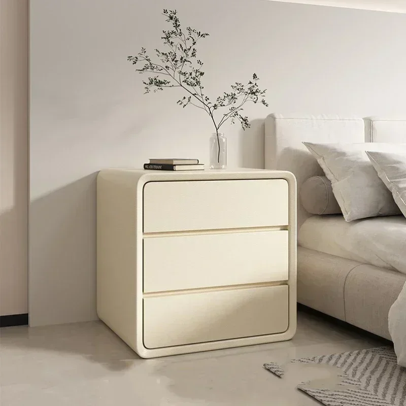 Moderner Nachttisch für den Innenbereich, luxuriöses Schlafzimmer, cremefarbener Wind, gut aussehender Nachttisch
Moderner Nachttisch für den Innenbereich, luxuriöses Schlafzimmer, cremefarbener Wind, gut aussehender Nachttisch