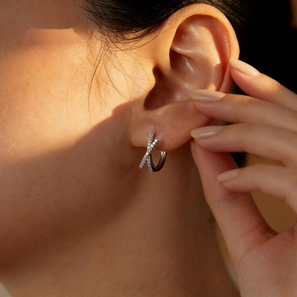 TY 925 Sterling Silver Moissanite Earrings For Women Cross Ring Versatile Design Ultra-feminine Ear Clasp New Jewelry Silver
TY 925 Sterling Silver Moissanite Earrings For Women Cross Ring Versatile Design Ultra-feminine Ear Clasp New Jewelry Silver