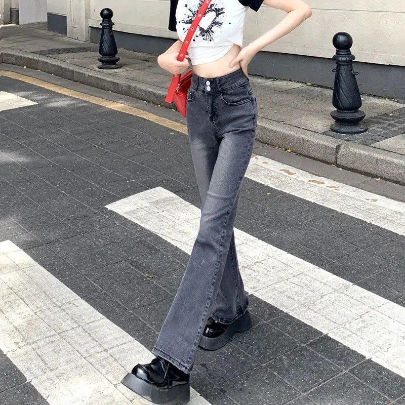 2026 New Women's High Waist Bootcut Jeans Spring Summer Stretchy Denim Pants Streetwear Flared Casual Trousers
2026 New Women's High Waist Bootcut Jeans Spring Summer Stretchy Denim Pants Streetwear Flared Casual Trousers