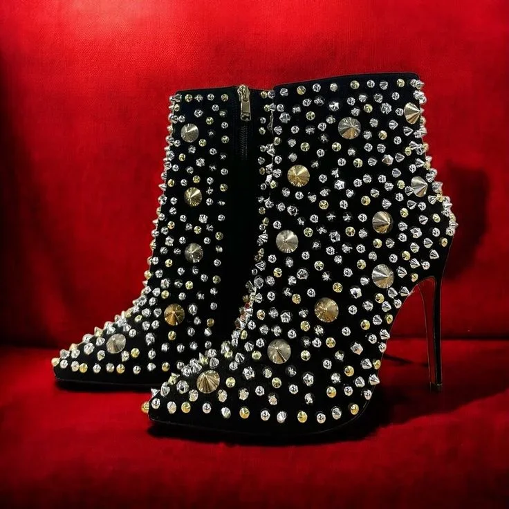 Shiny Rhinestone Ankle Boots Women Black Pointed Toe Stiletto Heel Side Zipper Short Boots 2025 New Fashion Catwalk Party Boots
Shiny Rhinestone Ankle Boots Women Black Pointed Toe Stiletto Heel Side Zipper Short Boots 2025 New Fashion Catwalk Party Boots