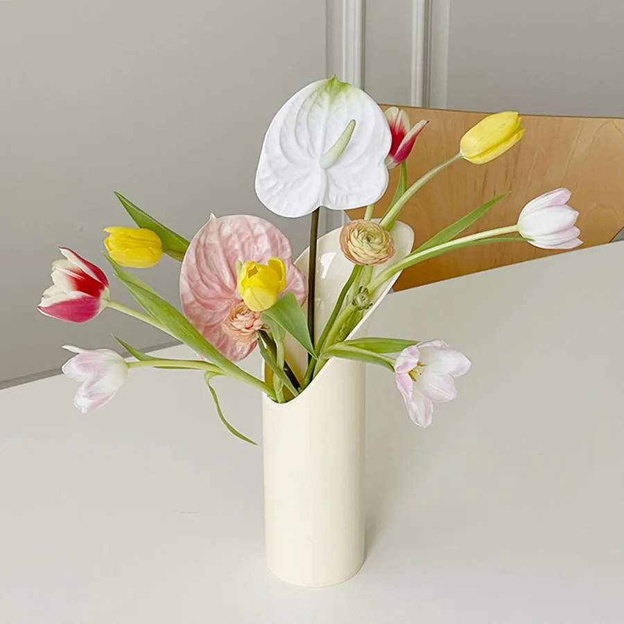 Original Vase Decoration Outdoor Modern Round Ornament Vase Elegant Ceramic Table Nordic Minimalist Design Florero Room Decor
Original Vase Decoration Outdoor Modern Round Ornament Vase Elegant Ceramic Table Nordic Minimalist Design Florero Room Decor
