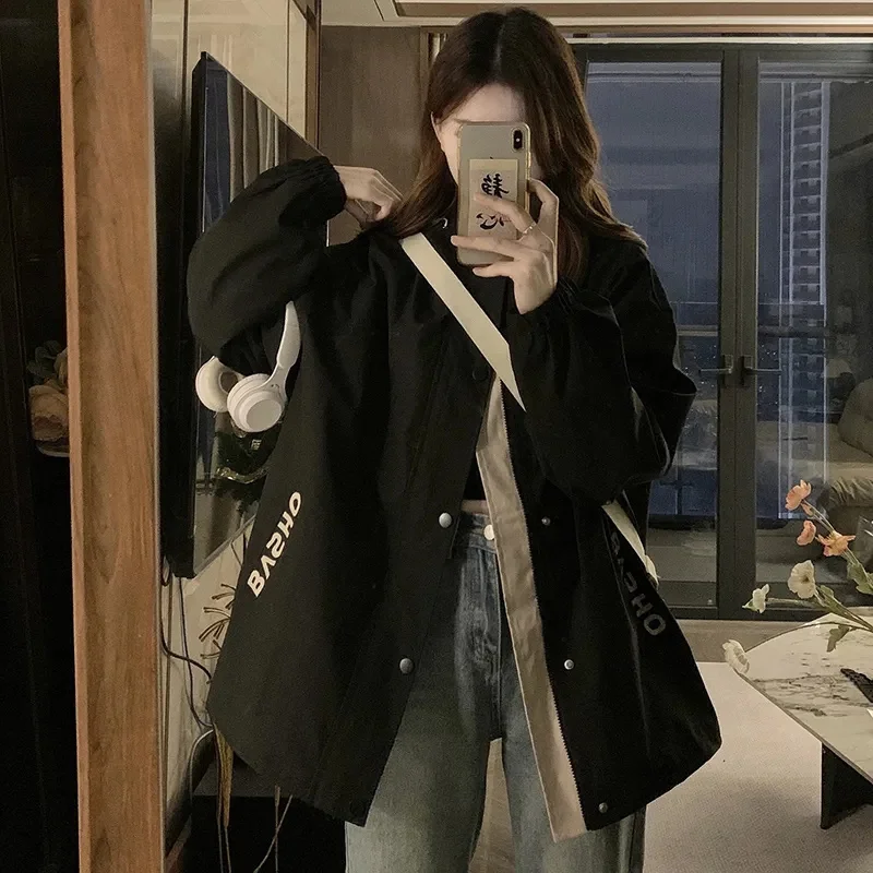 Spring Autumn Femme Hooded Stormtrooper Coat American Lady Fashion Long Sleeves Outwear 2025 Women High-grade Loose Tops Jacket
Spring Autumn Femme Hooded Stormtrooper Coat American Lady Fashion Long Sleeves Outwear 2025 Women High-grade Loose Tops Jacket