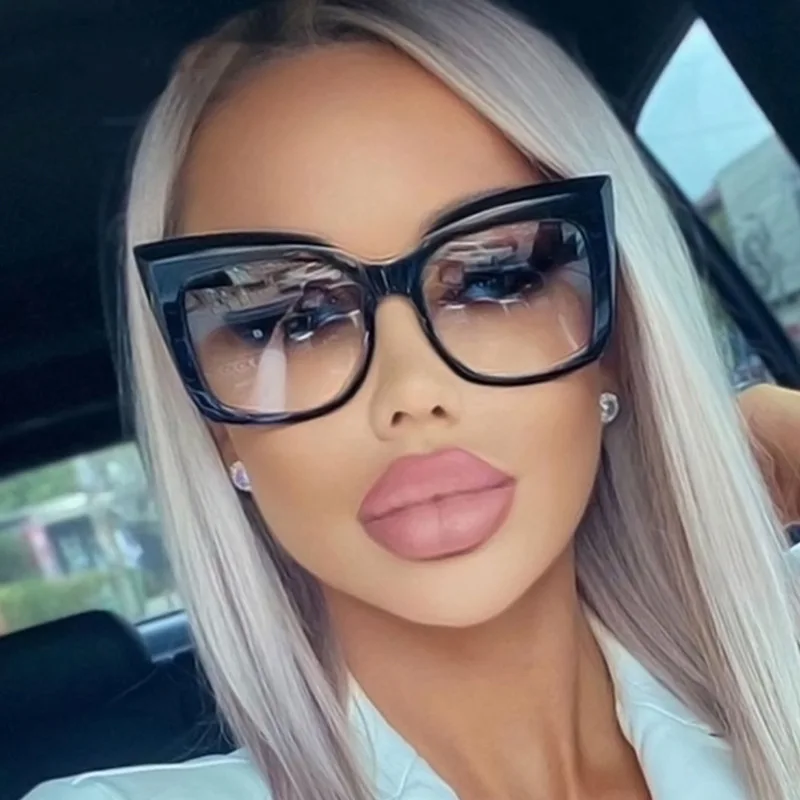 New Small Frame Square Sunglasses Women's Brand Designer Fashion Sun Glasses Men's Outdoor Driving Eyewear UV400 Glasses
New Small Frame Square Sunglasses Women's Brand Designer Fashion Sun Glasses Men's Outdoor Driving Eyewear UV400 Glasses