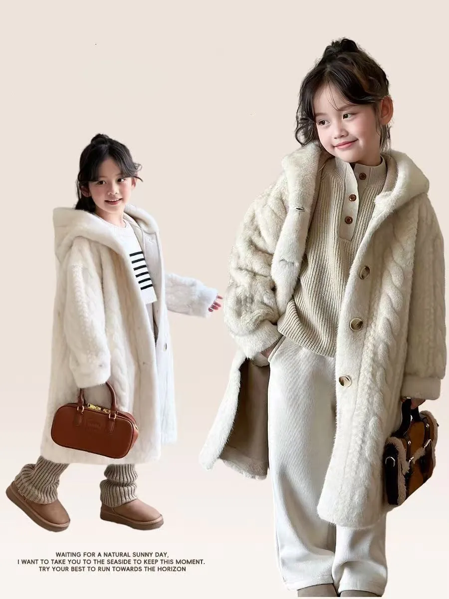 New Girls Fur Coat Baby Thickened Mink Velvet Environmentally Friendly Fur One Coat Children's Winter Coat 100-170CM
New Girls Fur Coat Baby Thickened Mink Velvet Environmentally Friendly Fur One Coat Children's Winter Coat 100-170CM
