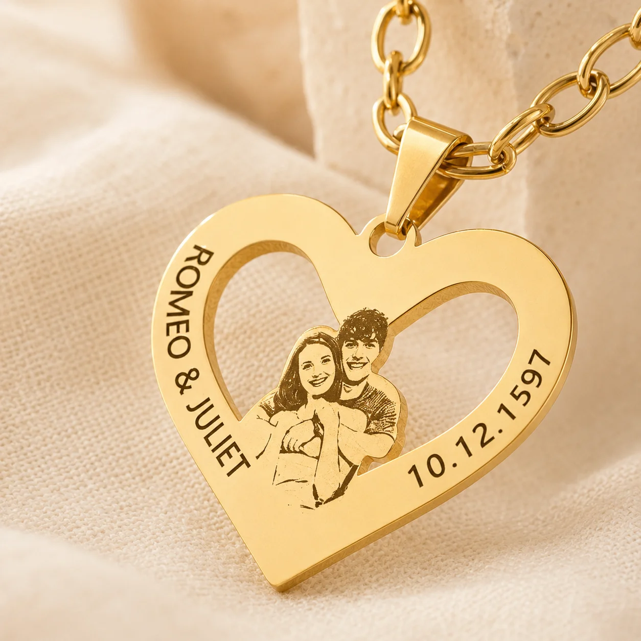 Custom Photo Heart Necklace Stainless Steel Personalized Name Date Pendant Couple Gift for Lover
Custom Photo Heart Necklace Stainless Steel Personalized Name Date Pendant Couple Gift for Lover
