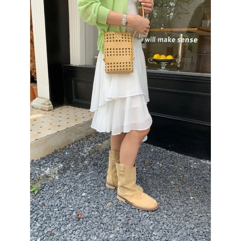 New summer fashion unique, hollowed-out, lightweight, versatile single-shoulder crossbody phone bag
New summer fashion unique, hollowed-out, lightweight, versatile single-shoulder crossbody phone bag