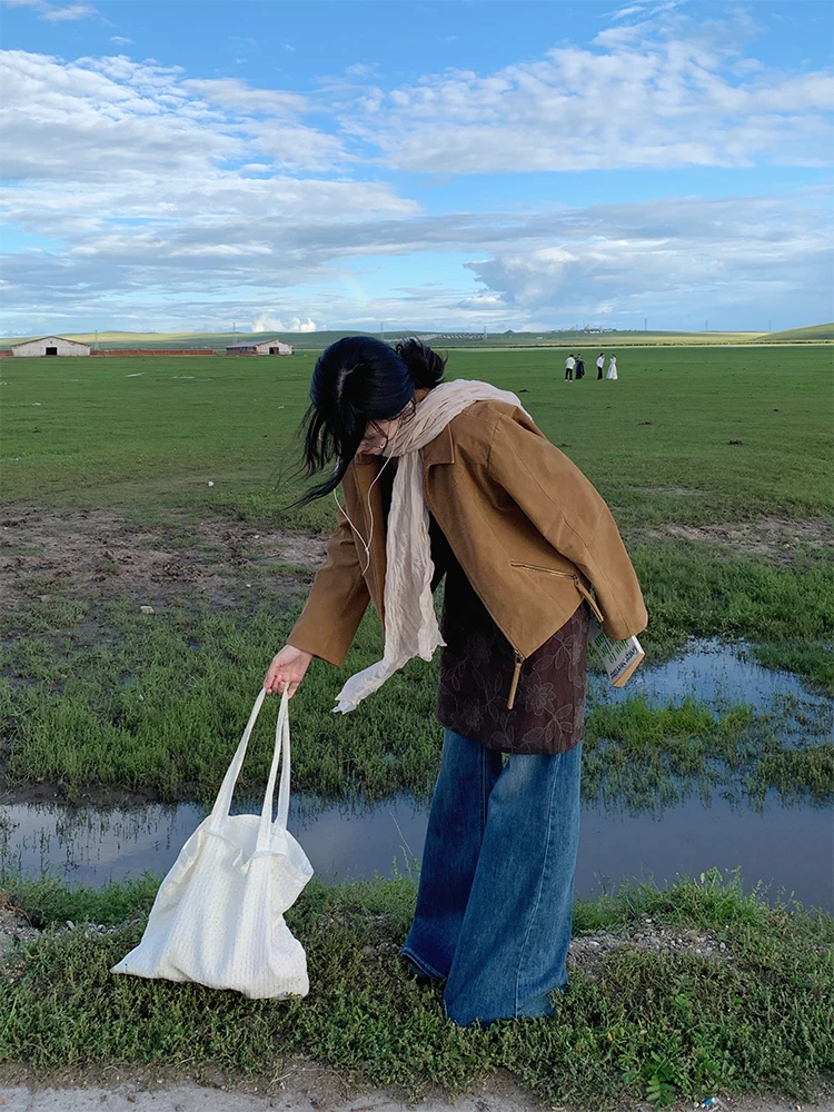 Винтажная замшевая короткая куртка MOWENTI для женщин, на молнии, кофейного цвета, модная верхняя одежда с завышенной талией, короткое пальто для дам
Винтажная замшевая короткая куртка MOWENTI для женщин, на молнии, кофейного цвета, модная верхняя одежда с завышенной талией, короткое пальто для дам