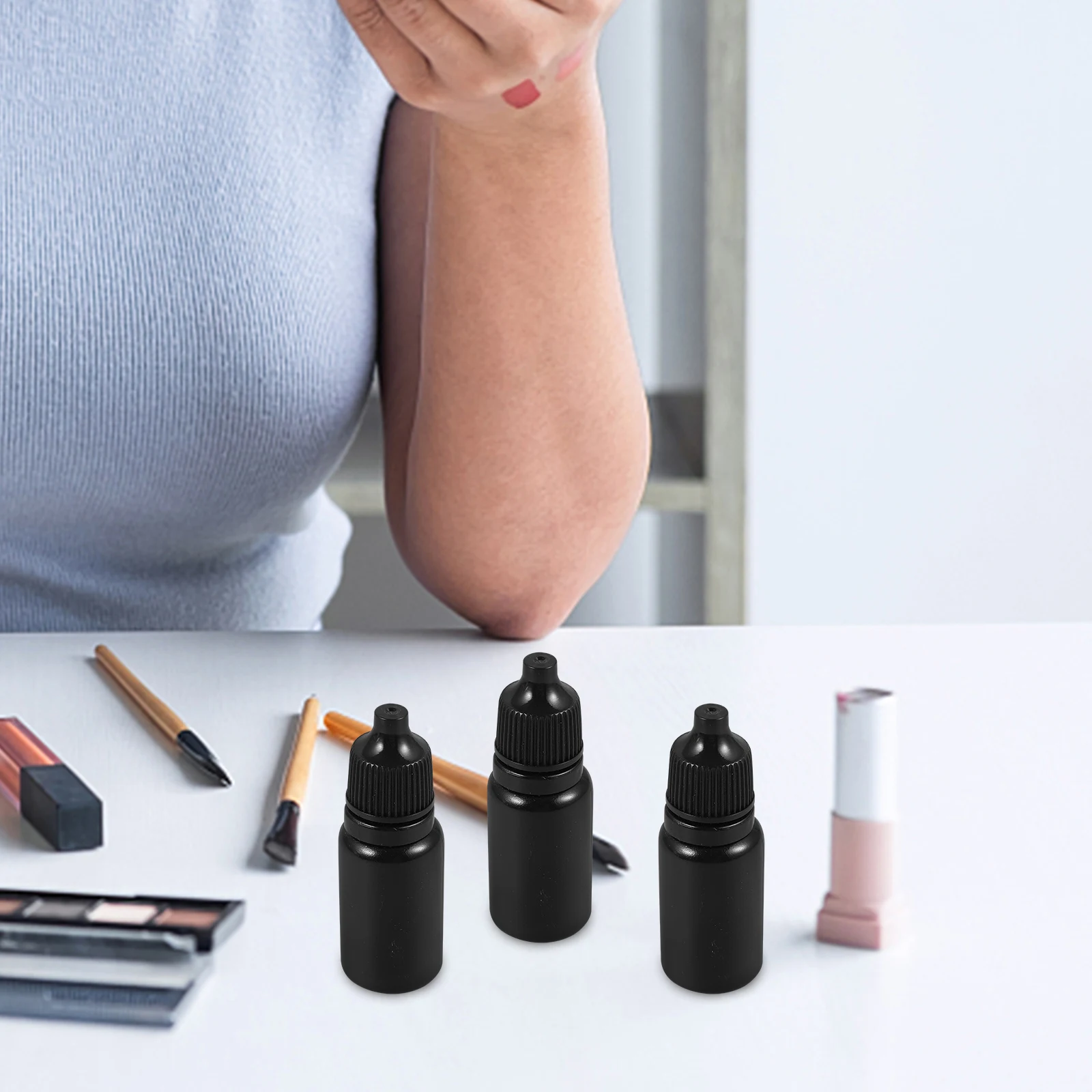 24pcs Light-Blocking Eye Dropper Bottles Pe Squeezable Leak-Proof Small Empty For Eye Drops Essential Oil Sub-Pack Dispenser
24pcs Light-Blocking Eye Dropper Bottles Pe Squeezable Leak-Proof Small Empty For Eye Drops Essential Oil Sub-Pack Dispenser